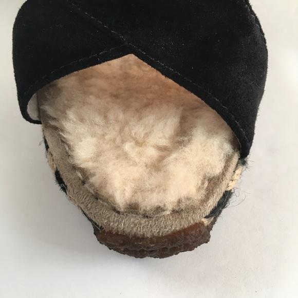 UGG Margot Sheepskin Wedge Slip On Sandals Size 6 - Picture 2 of 8